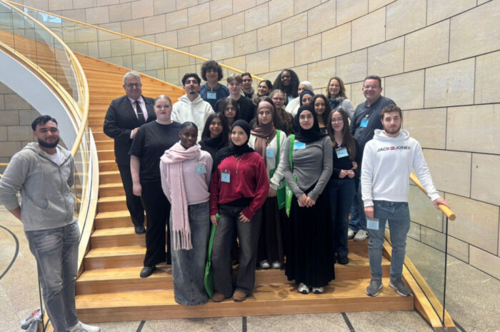 Landtagspolitik live erleben – die Sowi-Kurse der Q1 besuchen den Landtag