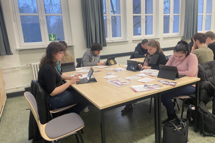 Workshop zum Holocaust Gedenktag entwickelt virtuelle Ausstellung